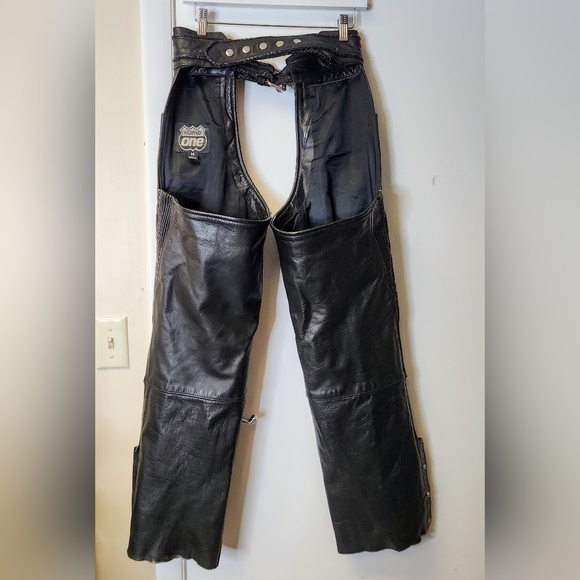 Highway Leather Black Low rise Motorcycle Leather Chaps Studded Biker Size M - Picture 4 of 17